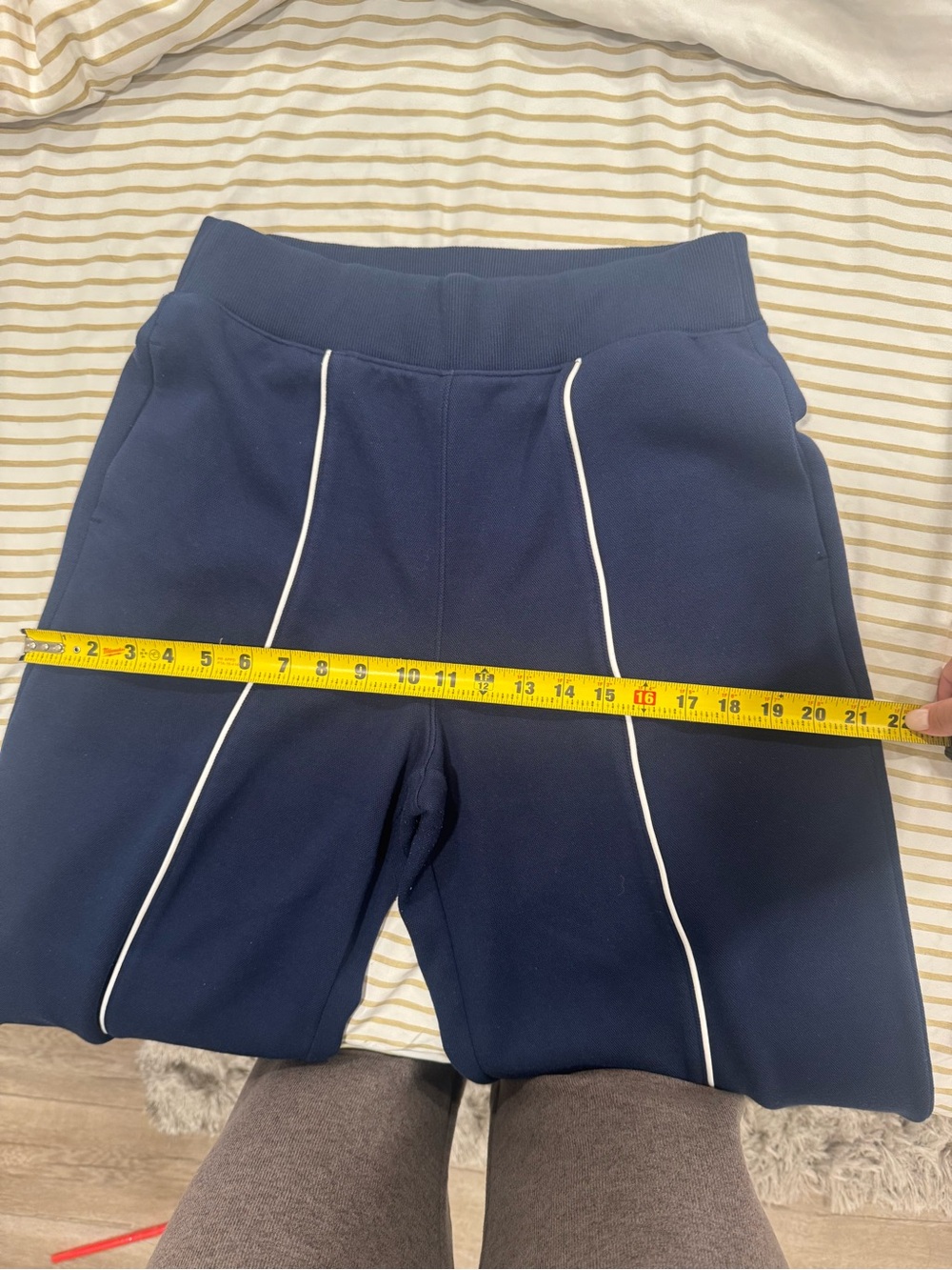SPANX Pique Wide-Leg Pants with White Piping in M TALL - Picture 5 of 6